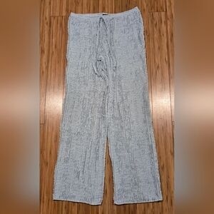 💚 NWT Pretty Little Thing Sheer Textured Wide-Leg Pants
